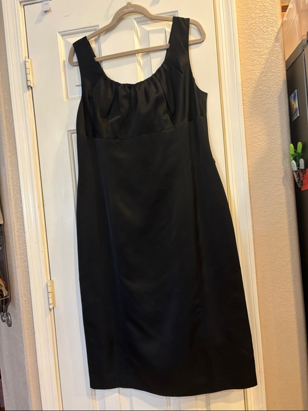 St. John Collection Black Sleeveless Midi Sheath Dress